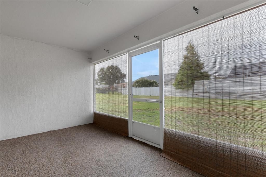 Active With Contract: $239,900 (2 beds, 2 baths, 1381 Square Feet)