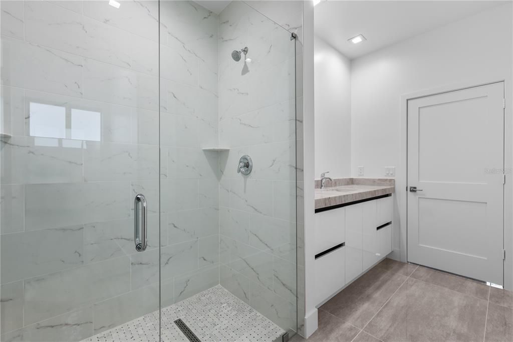 En Venta: $349,900 (4 camas, 2 baños, 1632 Pies cuadrados)