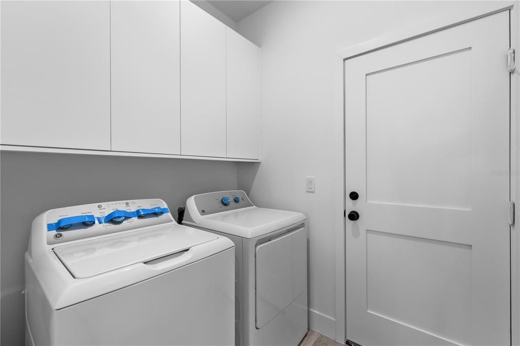 En Venta: $349,900 (4 camas, 2 baños, 1632 Pies cuadrados)