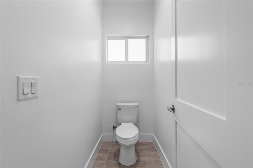 En Venta: $349,900 (4 camas, 2 baños, 1632 Pies cuadrados)