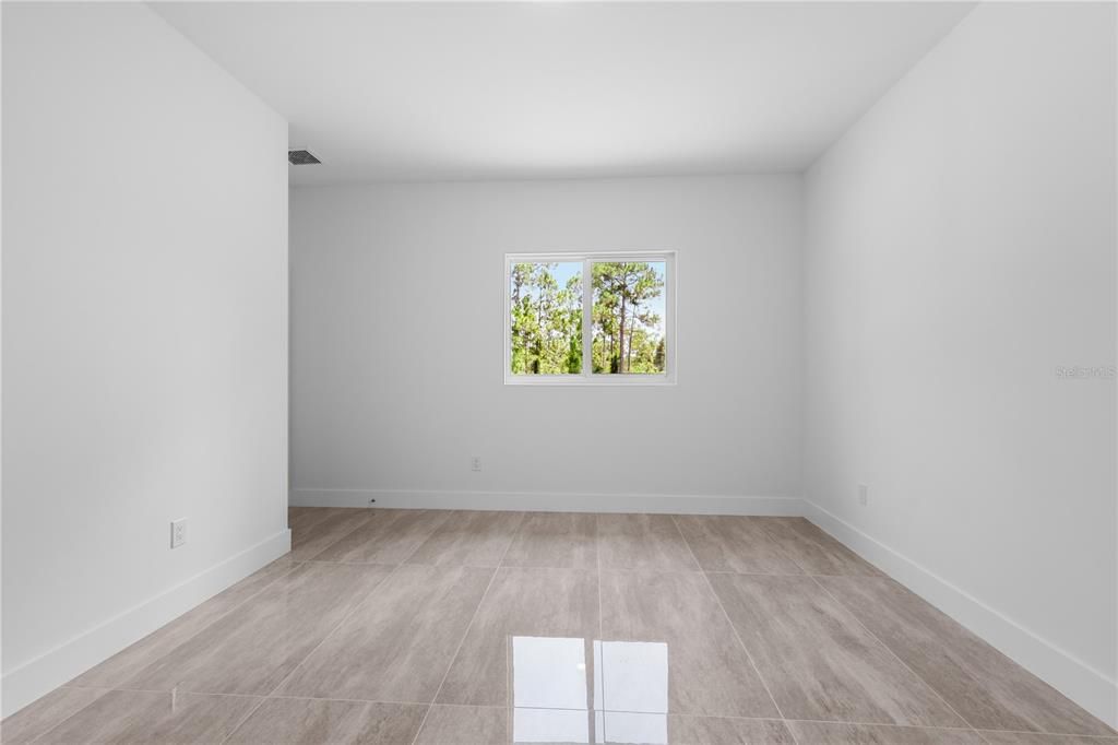En Venta: $349,900 (4 camas, 2 baños, 1632 Pies cuadrados)