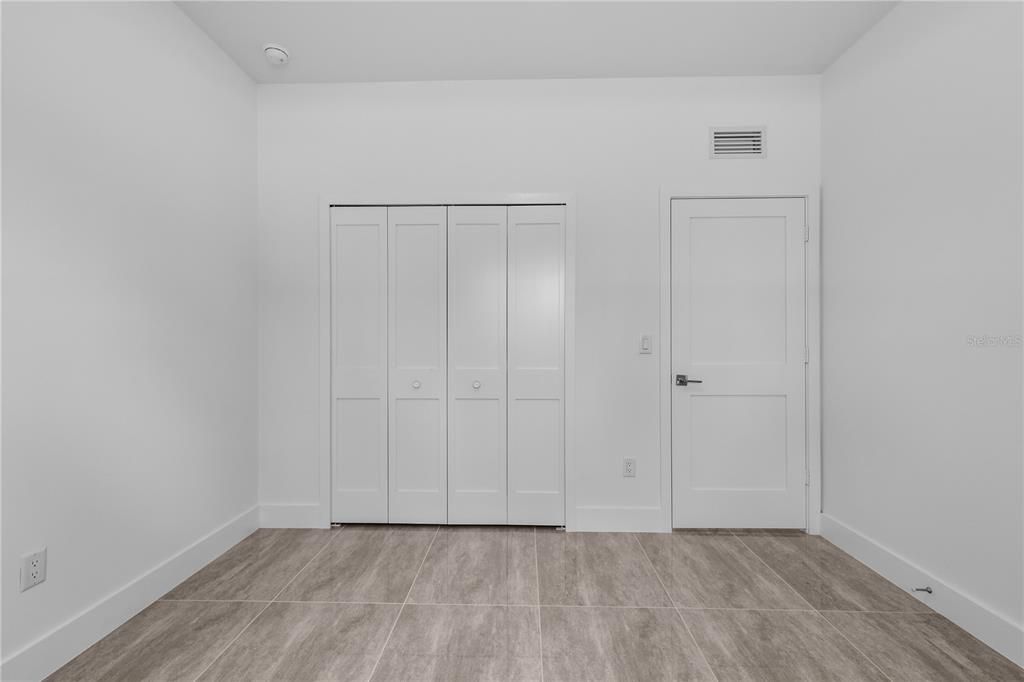 En Venta: $349,900 (4 camas, 2 baños, 1632 Pies cuadrados)