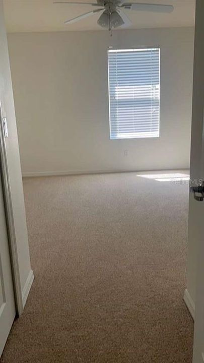 En Venta: $359,900 (4 camas, 3 baños, 2913 Pies cuadrados)