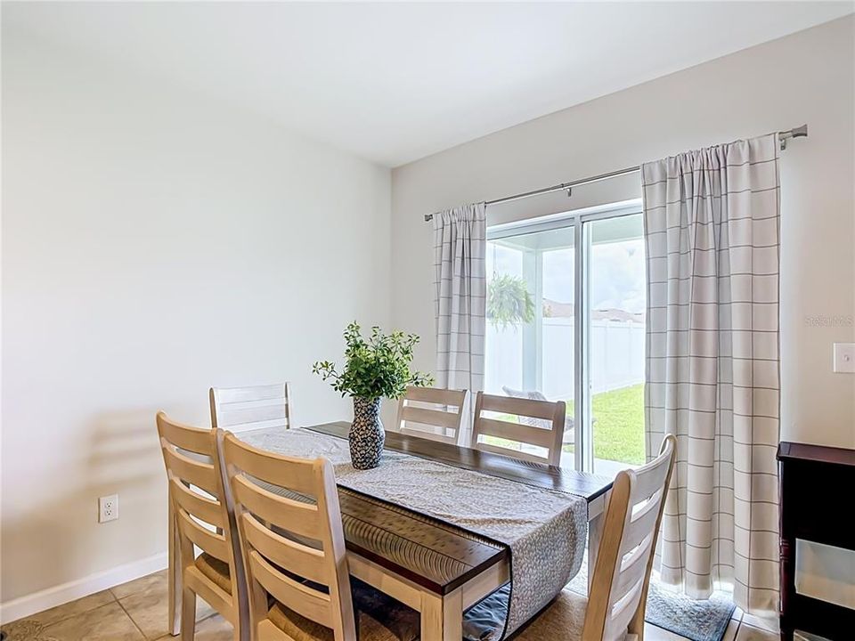 На продажу: $325,000 (3 спален, 2 ванн, 1440 Квадратных фут)