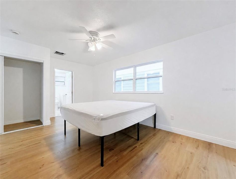 En Renta: $4,800 (4 camas, 3 baños, 1554 Pies cuadrados)