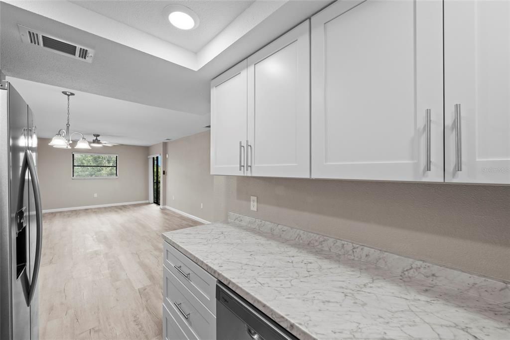 Active With Contract: $125,000 (1 beds, 1 baths, 701 Square Feet)