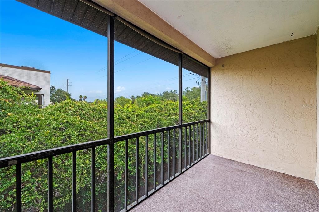 Active With Contract: $125,000 (1 beds, 1 baths, 701 Square Feet)