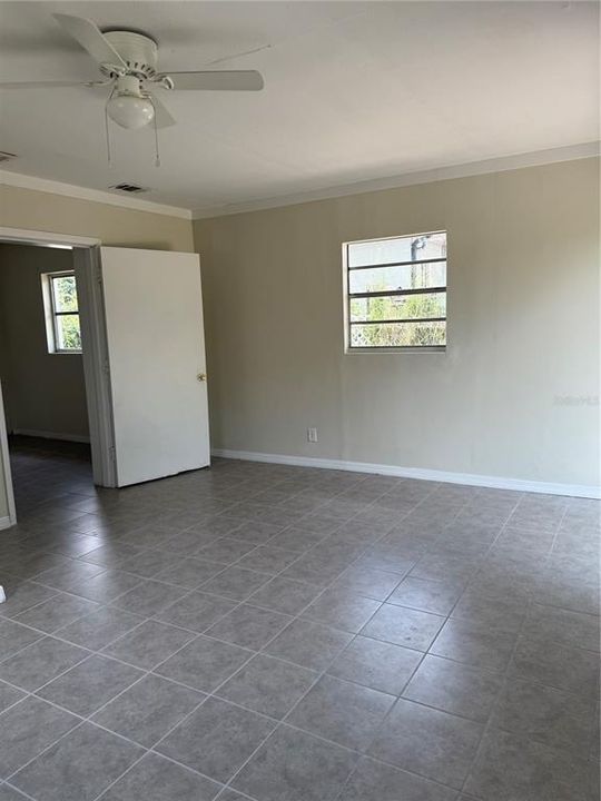 En Venta: $272,000 (3 camas, 2 baños, 1278 Pies cuadrados)