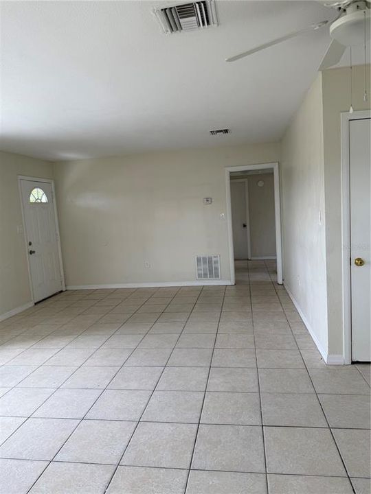 En Venta: $272,000 (3 camas, 2 baños, 1278 Pies cuadrados)