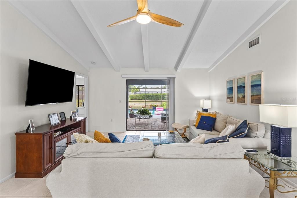 For Sale: $610,000 (4 beds, 2 baths, 2030 Square Feet)