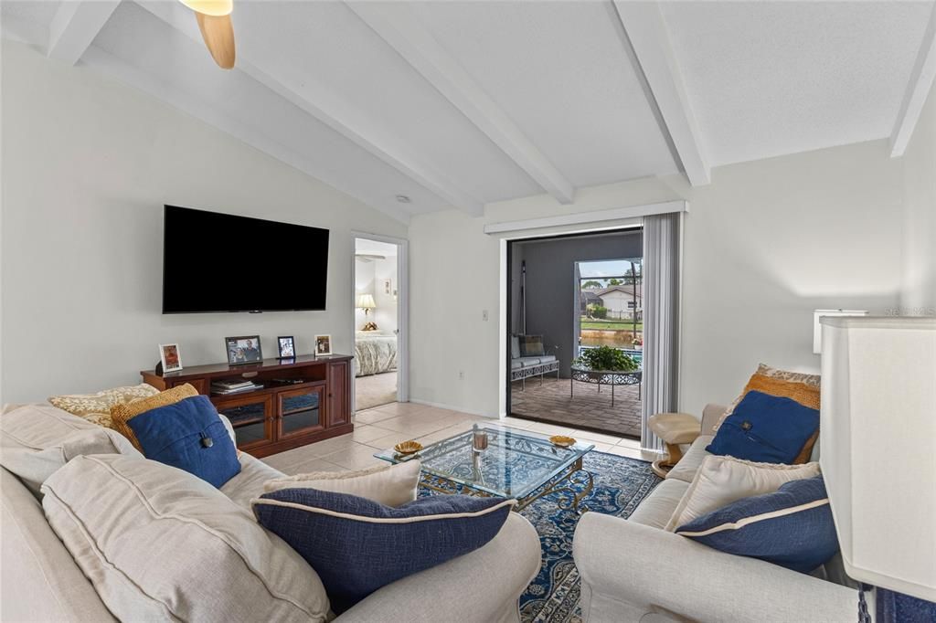 For Sale: $610,000 (4 beds, 2 baths, 2030 Square Feet)