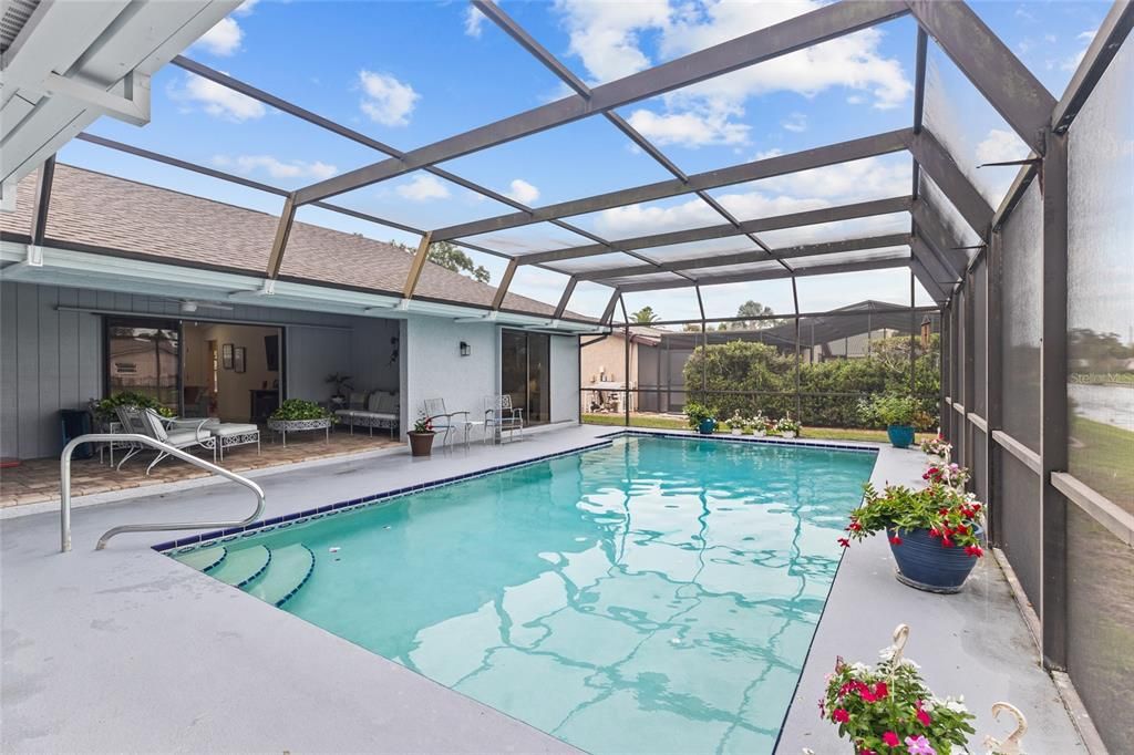 For Sale: $610,000 (4 beds, 2 baths, 2030 Square Feet)