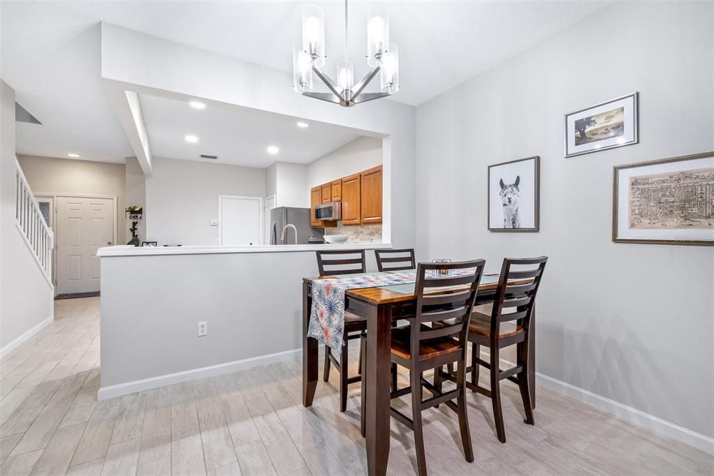 For Rent: $2,250 (3 beds, 2 baths, 1644 Square Feet)