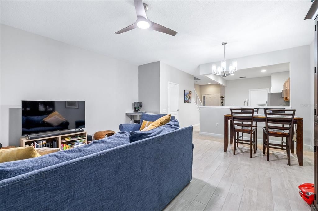 For Rent: $2,250 (3 beds, 2 baths, 1644 Square Feet)