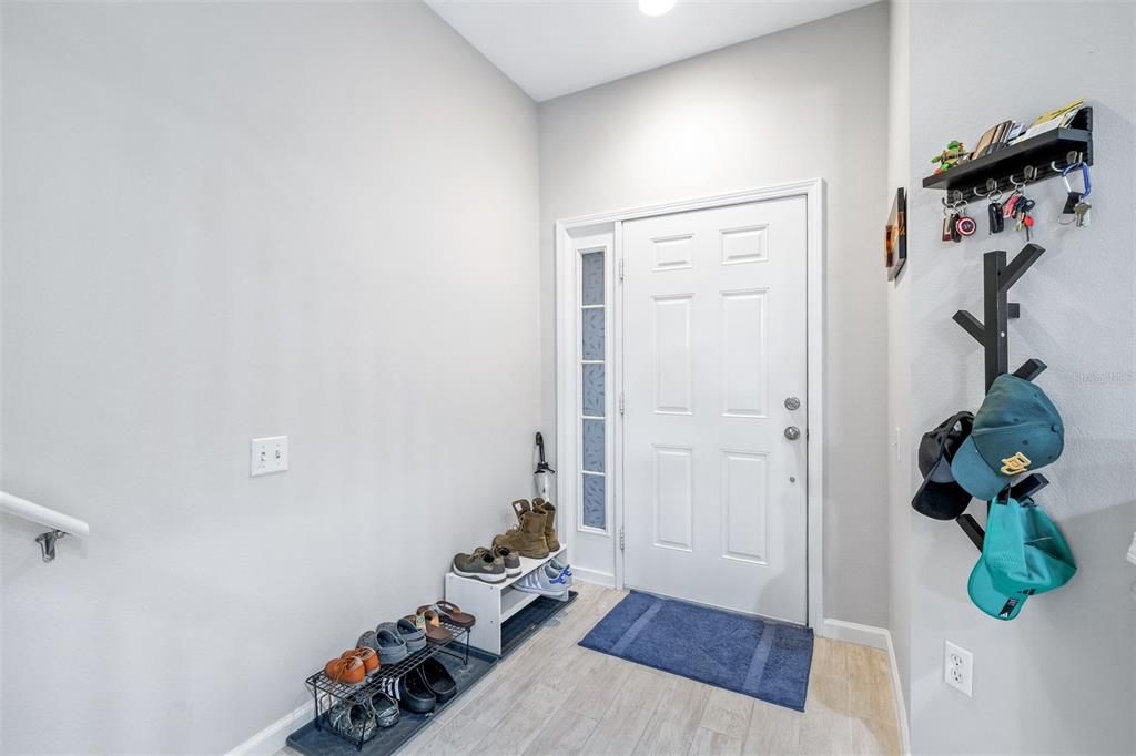 For Rent: $2,250 (3 beds, 2 baths, 1644 Square Feet)