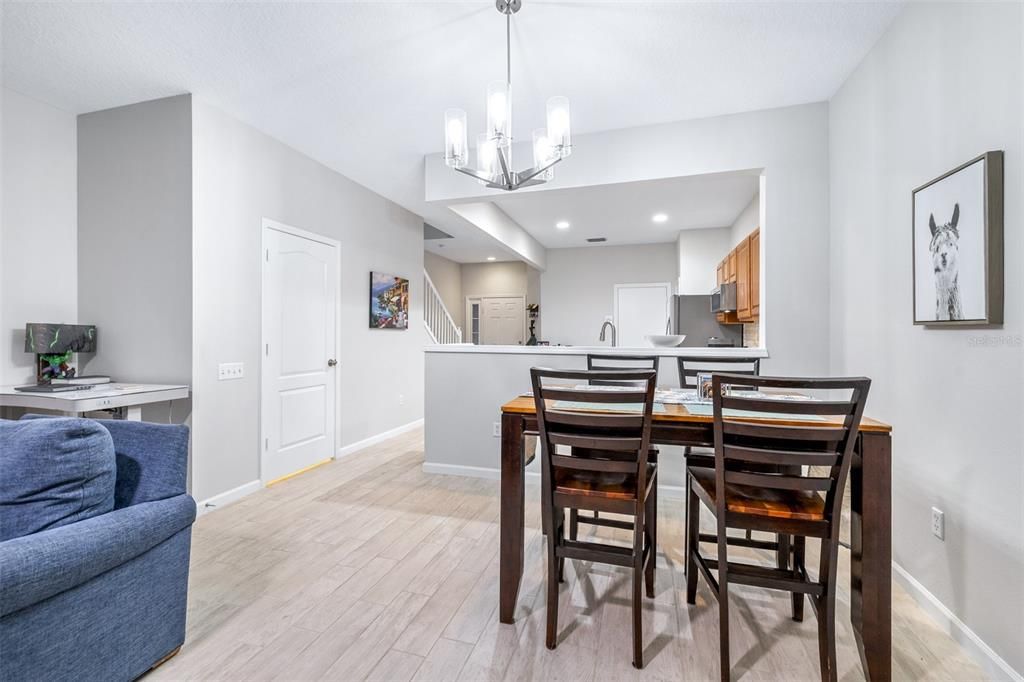For Rent: $2,250 (3 beds, 2 baths, 1644 Square Feet)