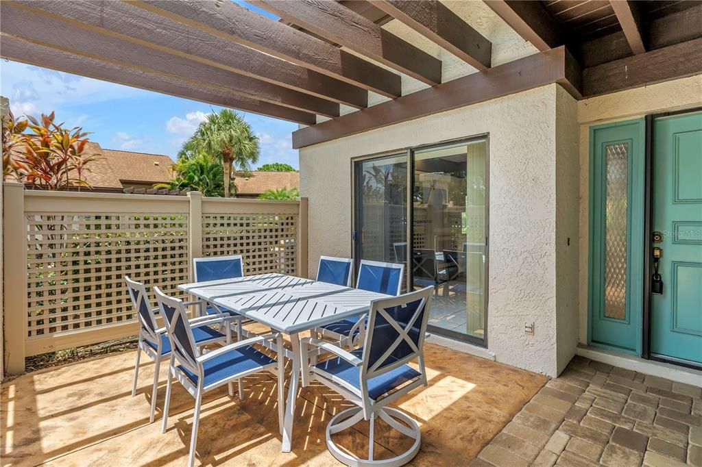 For Sale: $327,900 (2 beds, 2 baths, 1283 Square Feet)