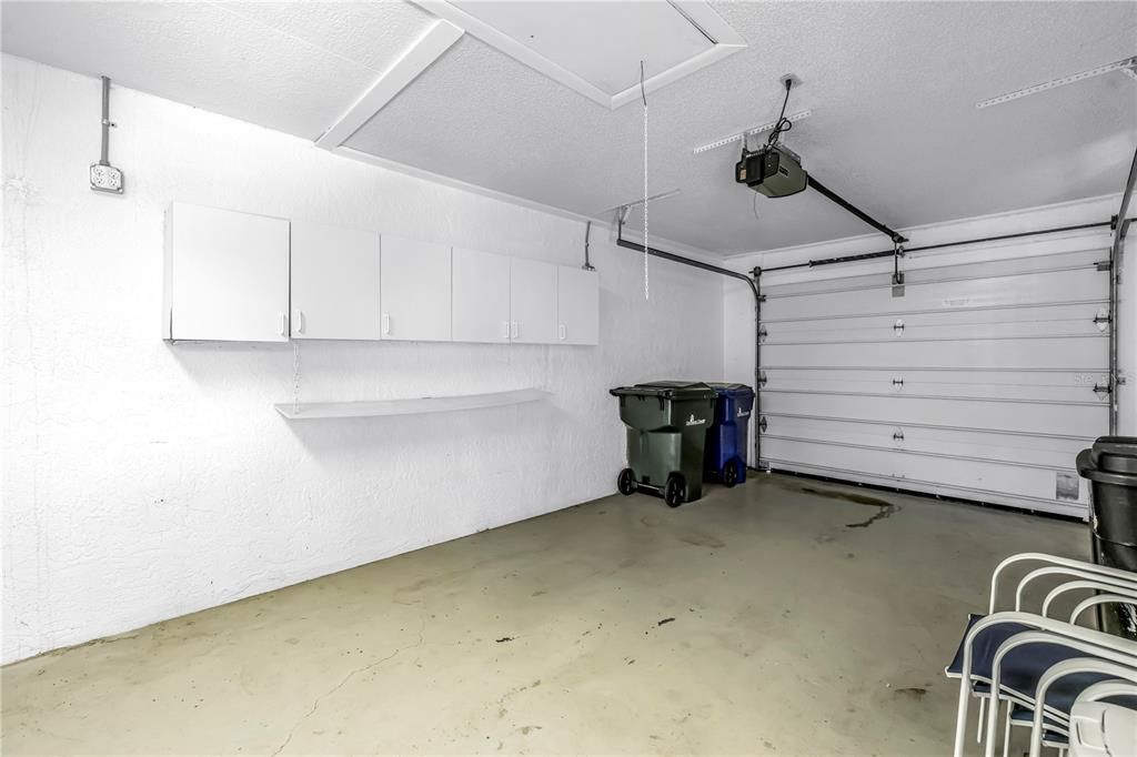 For Sale: $327,900 (2 beds, 2 baths, 1283 Square Feet)