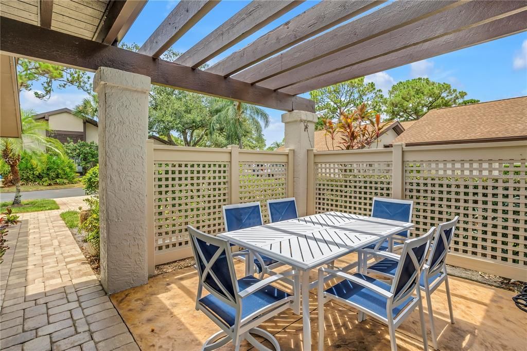 For Sale: $327,900 (2 beds, 2 baths, 1283 Square Feet)