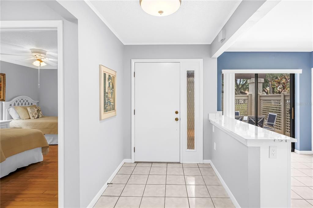 For Sale: $327,900 (2 beds, 2 baths, 1283 Square Feet)