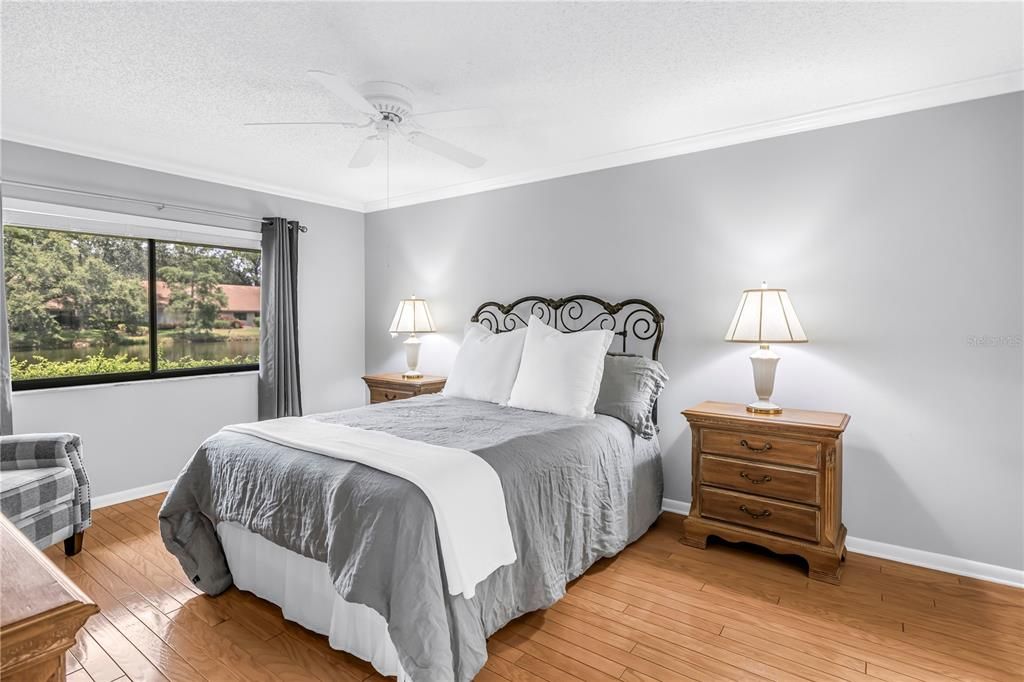 For Sale: $327,900 (2 beds, 2 baths, 1283 Square Feet)