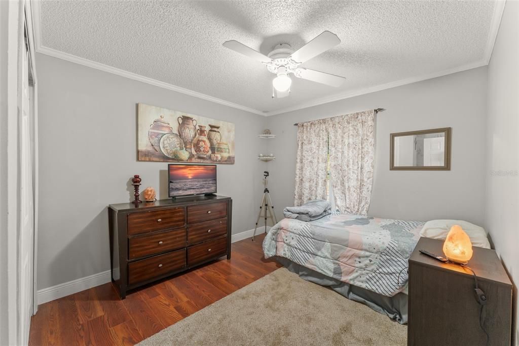 На продажу: $349,900 (4 спален, 2 ванн, 1666 Квадратных фут)