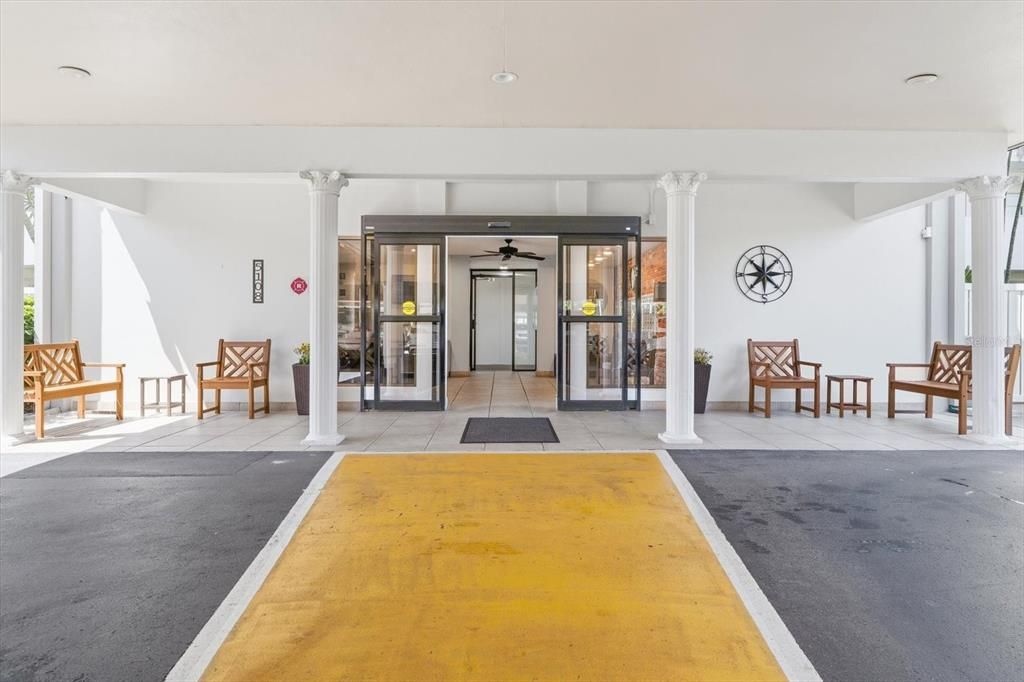 For Rent: $2,600 (2 beds, 2 baths, 1605 Square Feet)