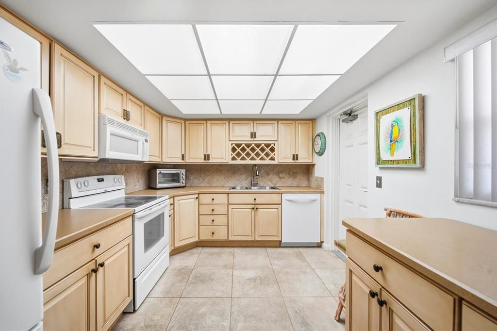For Rent: $2,600 (2 beds, 2 baths, 1605 Square Feet)