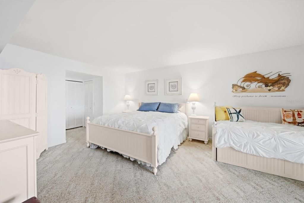 For Rent: $2,600 (2 beds, 2 baths, 1605 Square Feet)