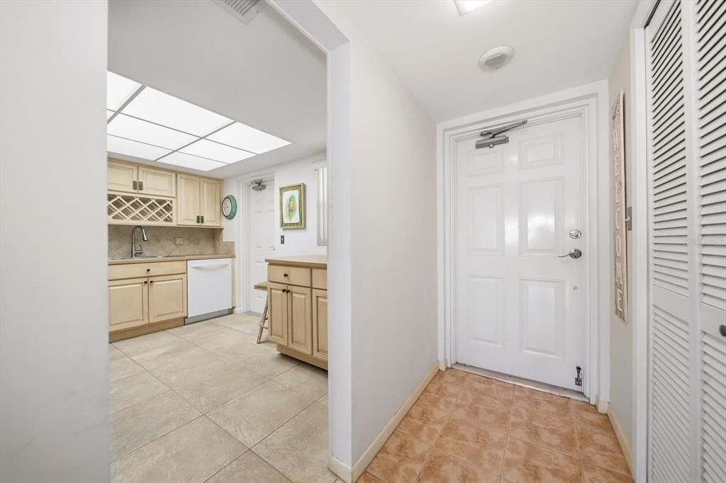 For Rent: $2,600 (2 beds, 2 baths, 1605 Square Feet)