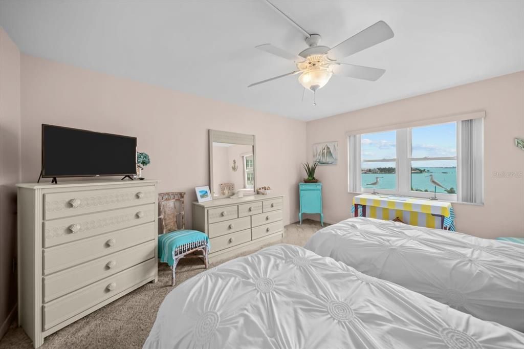 For Rent: $2,600 (2 beds, 2 baths, 1605 Square Feet)