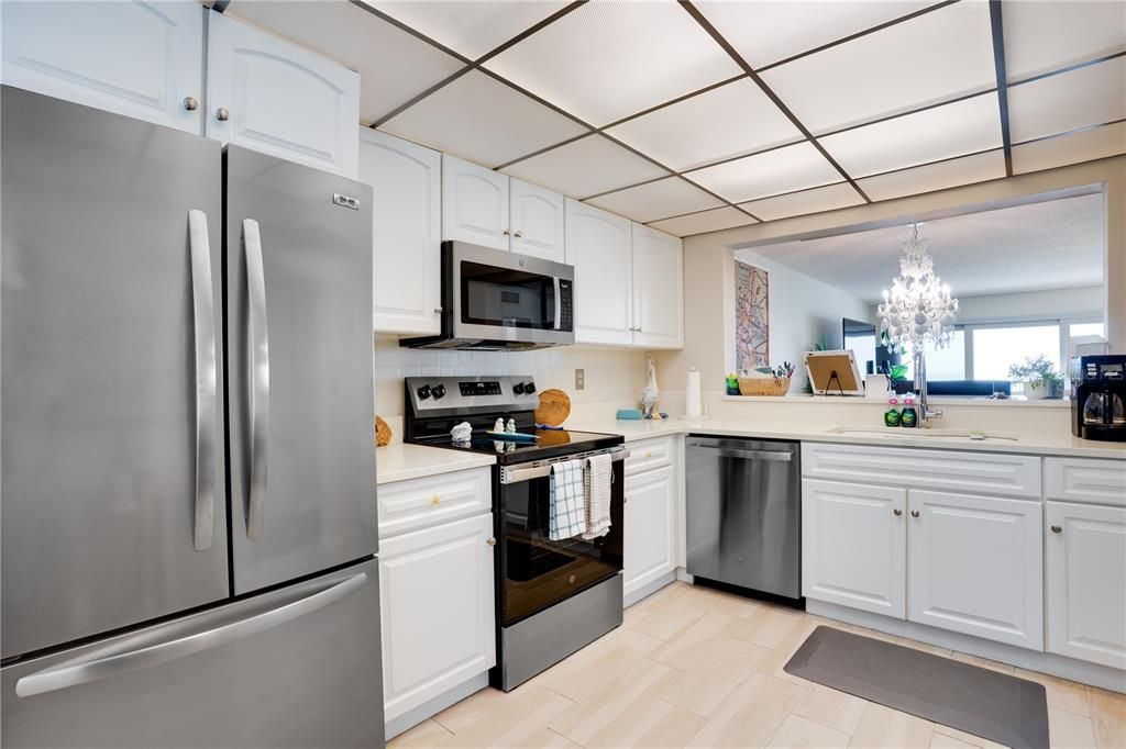 For Rent: $5,000 (2 beds, 2 baths, 1225 Square Feet)