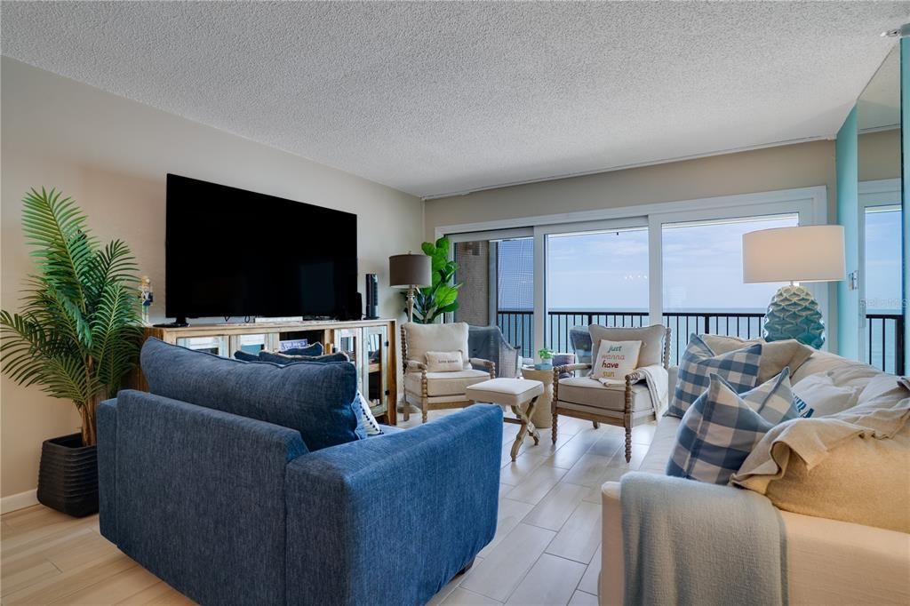 For Rent: $5,000 (2 beds, 2 baths, 1225 Square Feet)