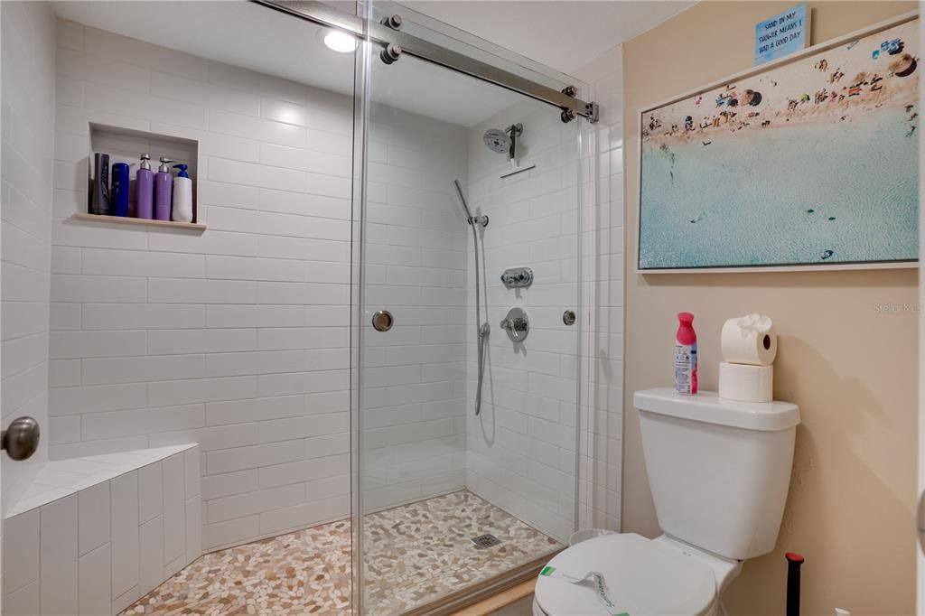 For Rent: $5,000 (2 beds, 2 baths, 1225 Square Feet)