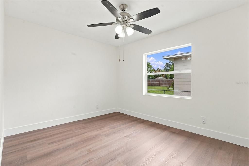 En Venta: $539,000 (4 camas, 2 baños, 1933 Pies cuadrados)