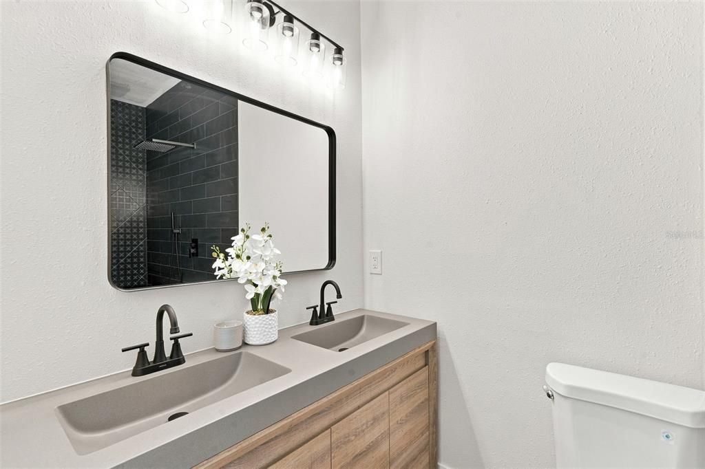En Venta: $539,000 (4 camas, 2 baños, 1933 Pies cuadrados)