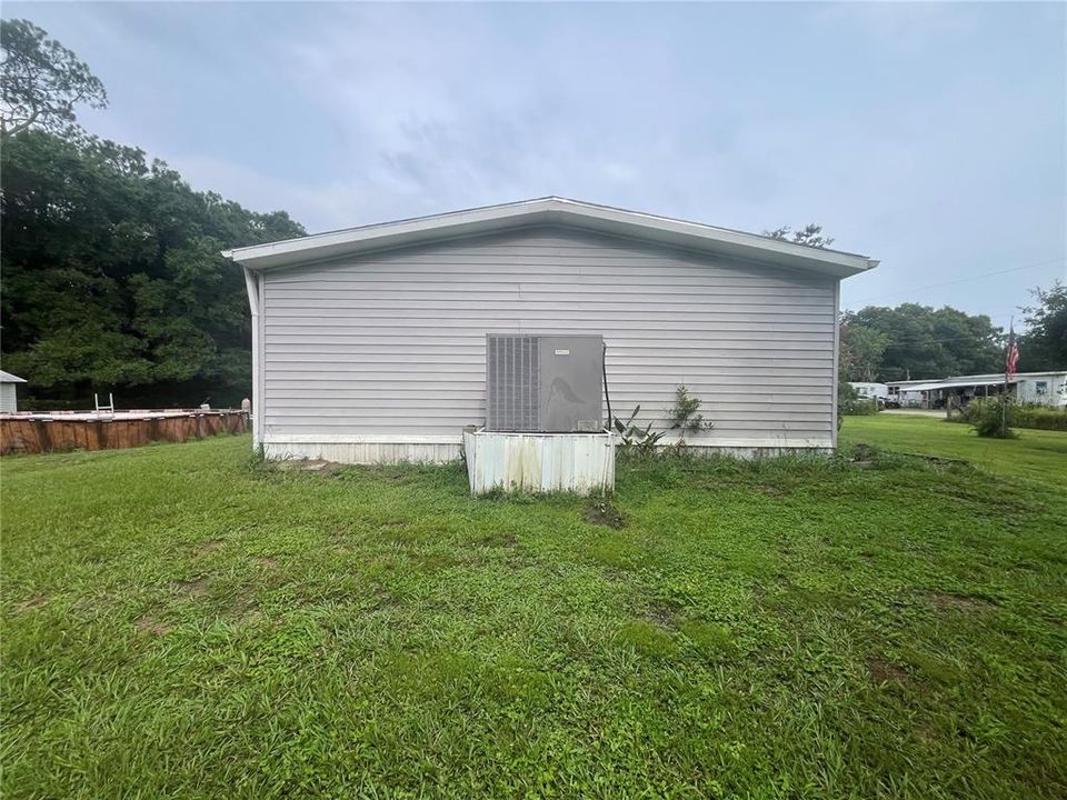 For Sale: $275,000 (3 beds, 2 baths, 1568 Square Feet)