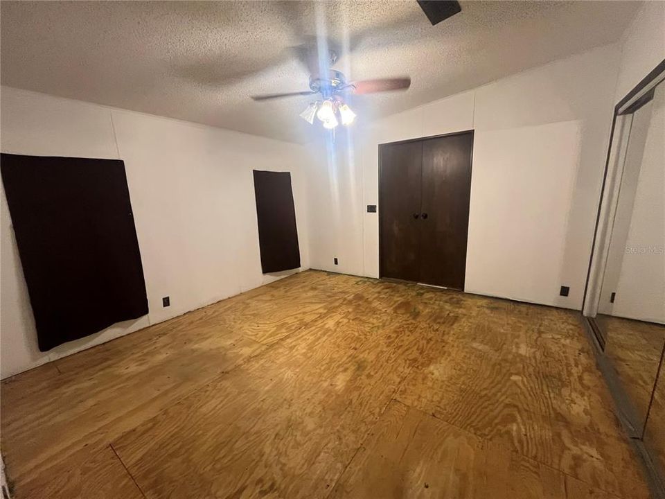 For Sale: $275,000 (3 beds, 2 baths, 1568 Square Feet)