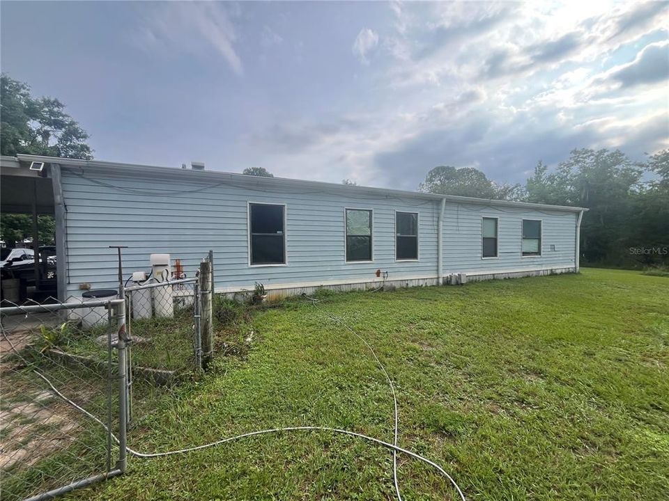 For Sale: $275,000 (3 beds, 2 baths, 1568 Square Feet)