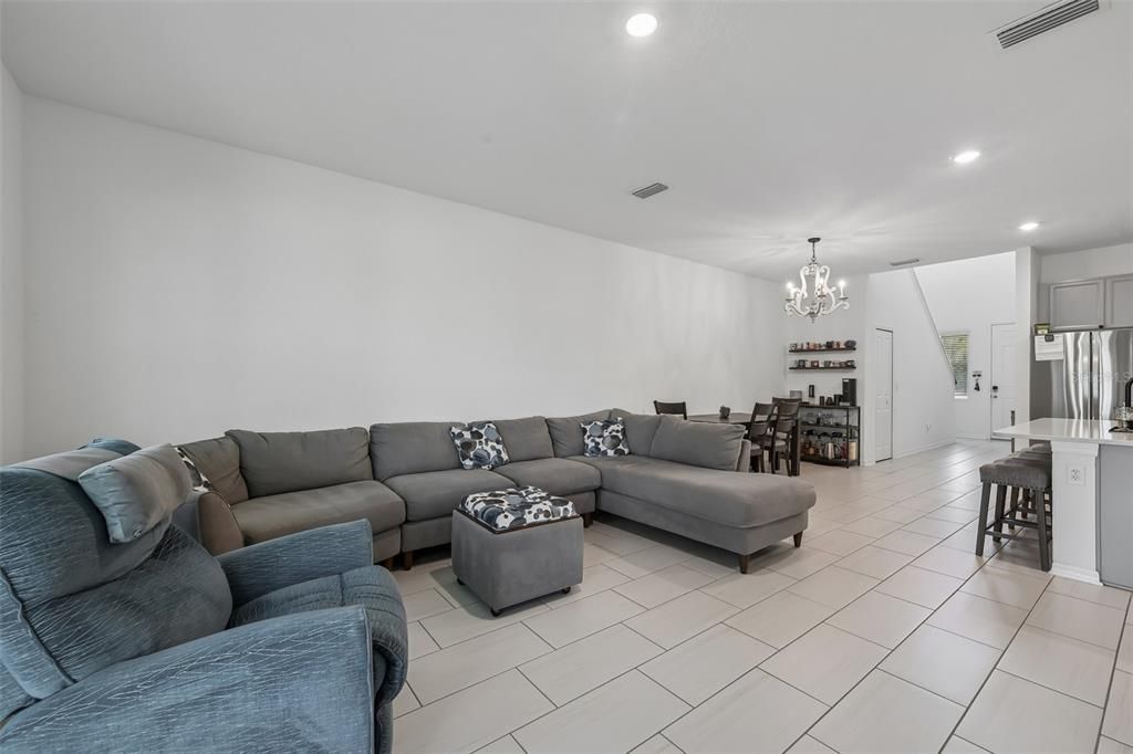 For Sale: $395,000 (4 beds, 2 baths, 2164 Square Feet)