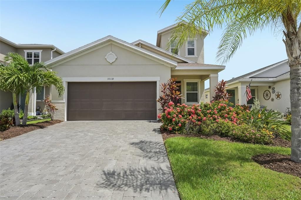 For Sale: $395,000 (4 beds, 2 baths, 2164 Square Feet)