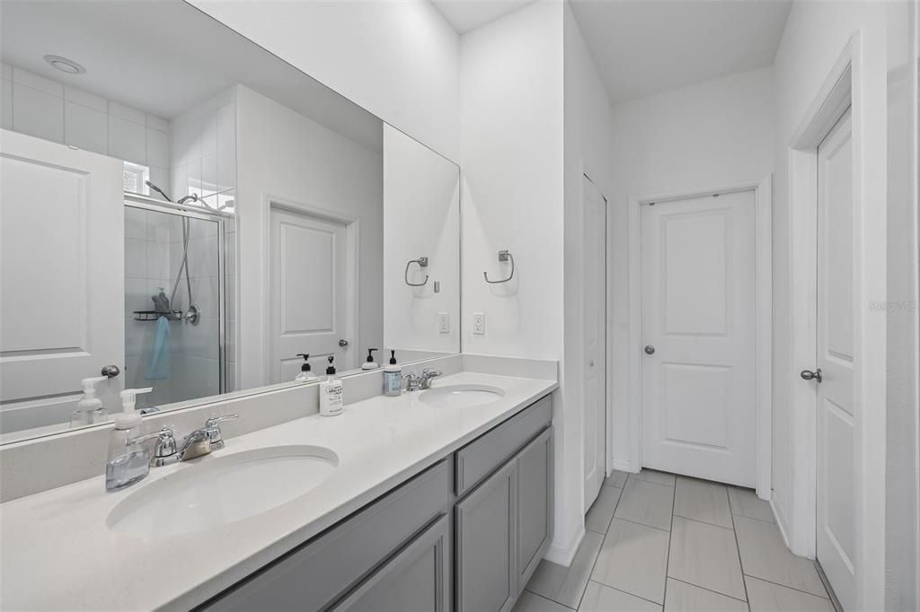 For Sale: $395,000 (4 beds, 2 baths, 2164 Square Feet)