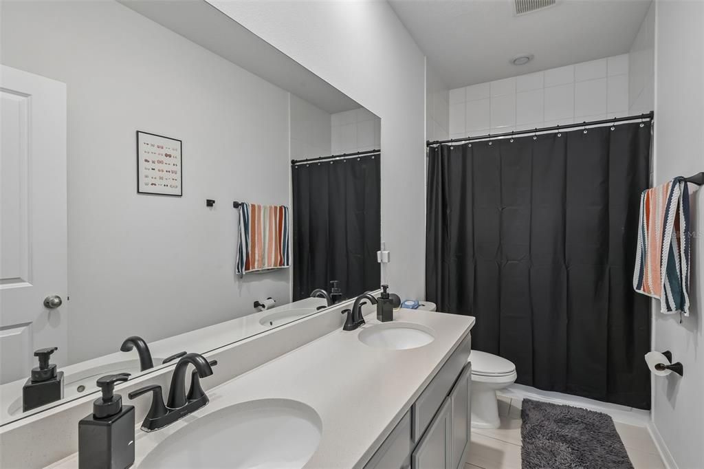 For Sale: $395,000 (4 beds, 2 baths, 2164 Square Feet)