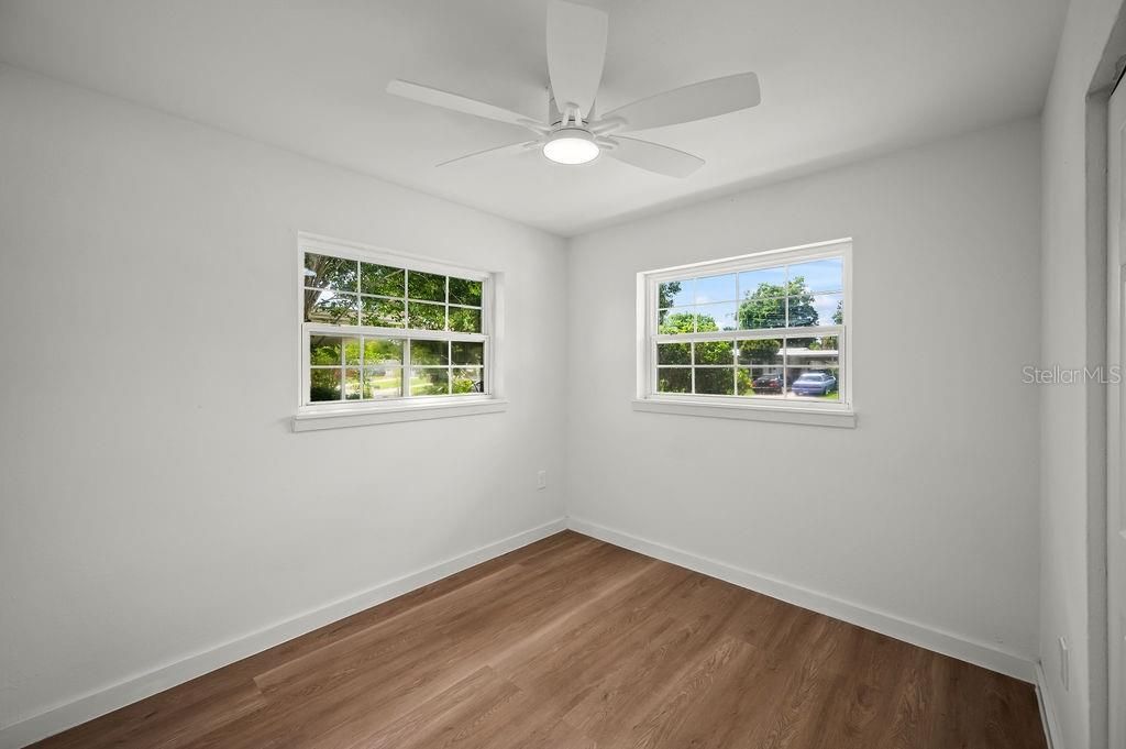 For Sale: $245,000 (3 beds, 1 baths, 866 Square Feet)