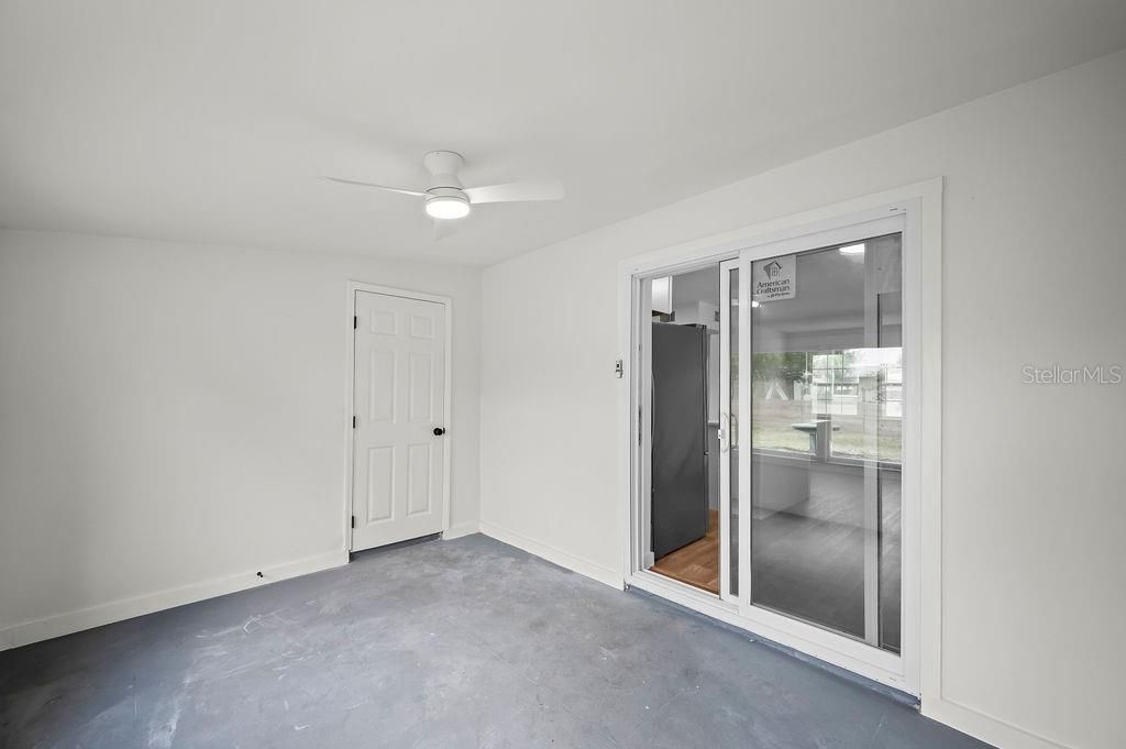 For Sale: $245,000 (3 beds, 1 baths, 866 Square Feet)