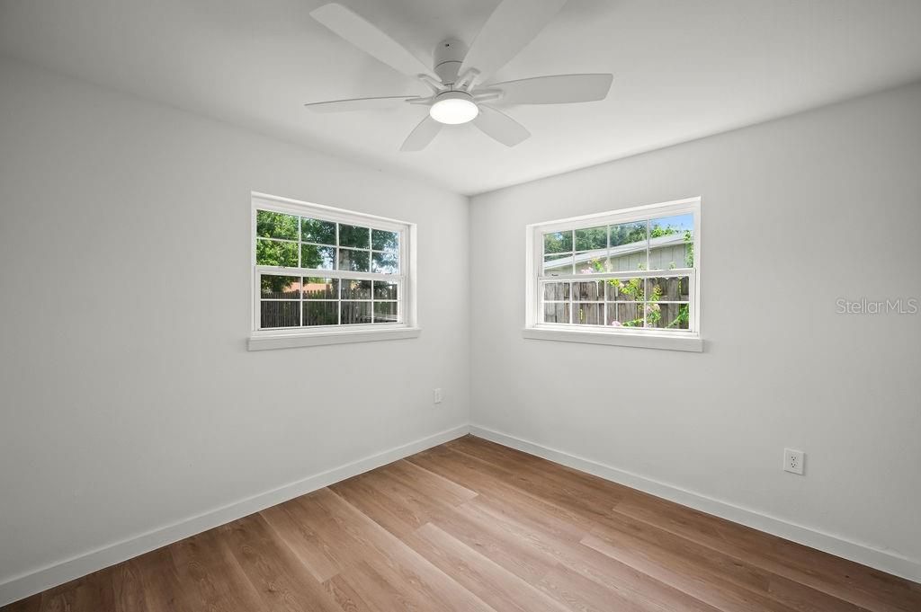 For Sale: $245,000 (3 beds, 1 baths, 866 Square Feet)