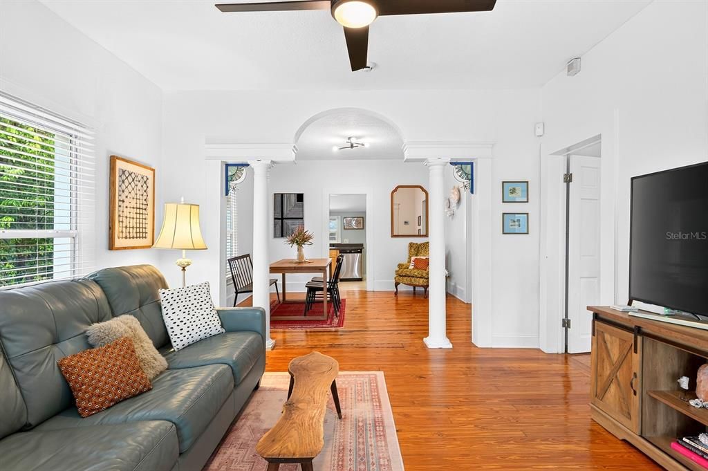 En Venta: $450,000 (2 camas, 2 baños, 1044 Pies cuadrados)