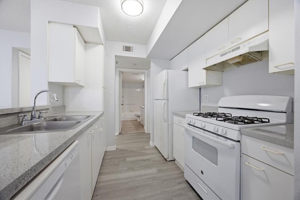 В аренду: $1,595 (2 спален, 2 ванн, 1078 Квадратных фут)