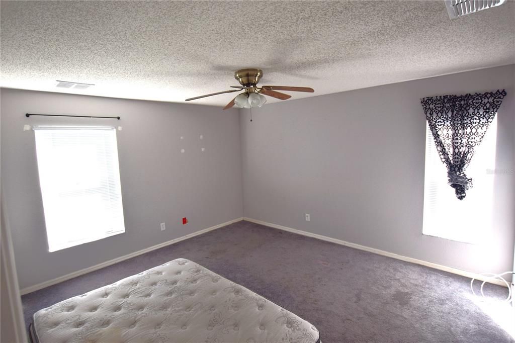 En Renta: $1,950 (3 camas, 2 baños, 1768 Pies cuadrados)