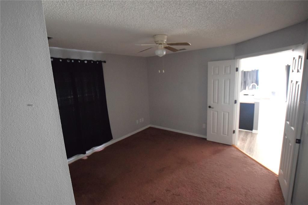 En Renta: $1,950 (3 camas, 2 baños, 1768 Pies cuadrados)
